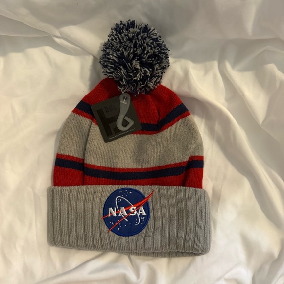 NWT NASA Embroidered Patch Logo Striped Retro Pompom Knit Cuff Beanie - Picture 1 of 3